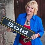 Land Listing Agent Photo
