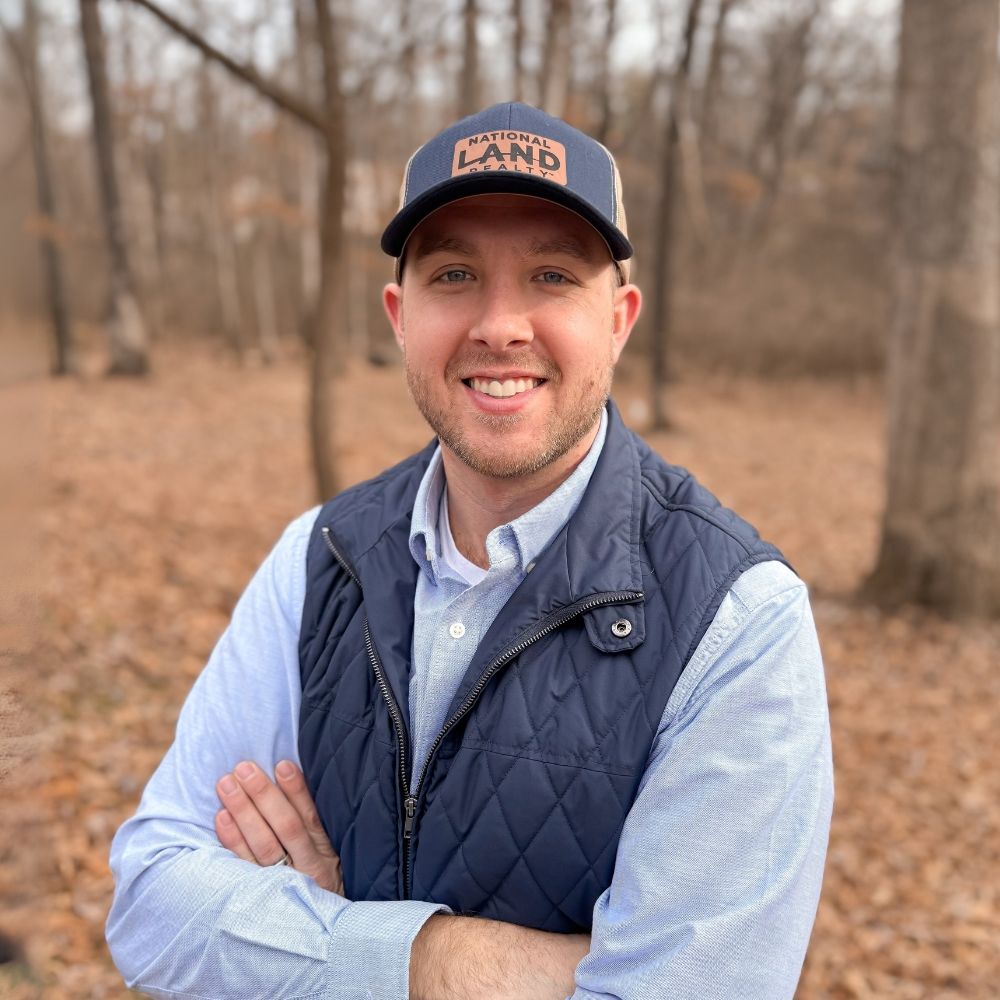 Land Listing Agent Photo