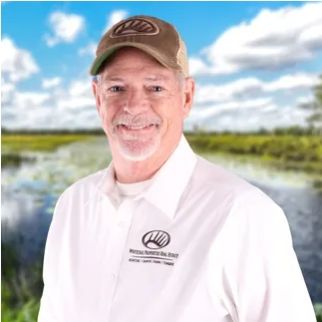 Land Listing Agent Photo