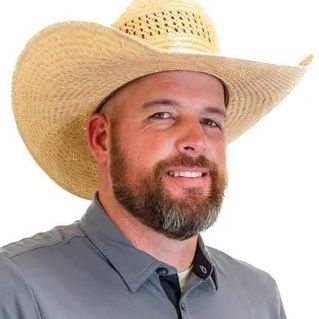 Land Listing Agent Photo