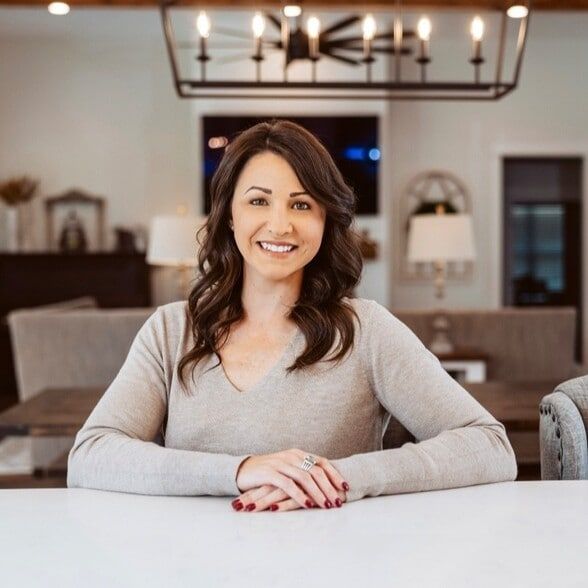 Land Listing Agent Photo