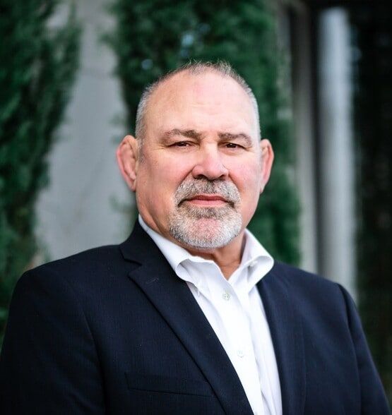 Land Listing Agent Photo