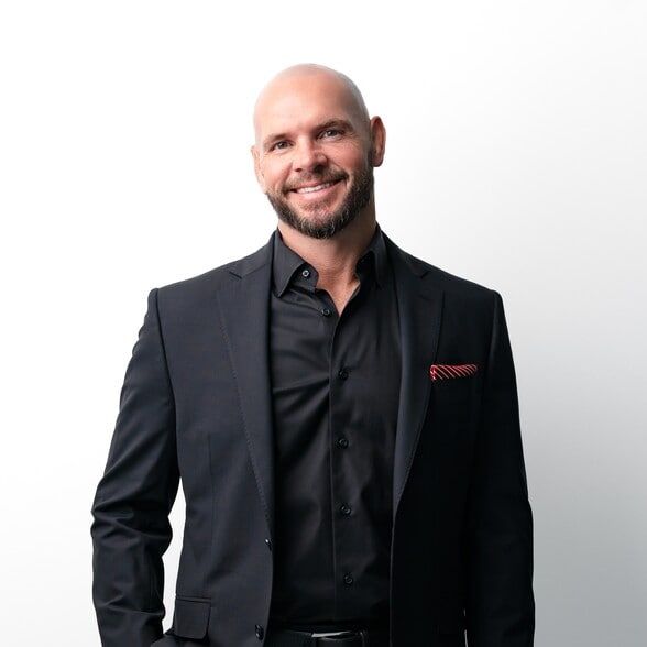 Land Listing Agent Photo