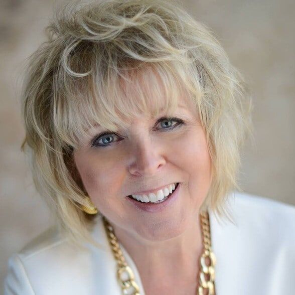 Land Listing Agent Photo