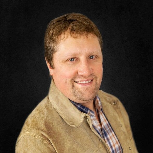 Land Listing Agent Photo