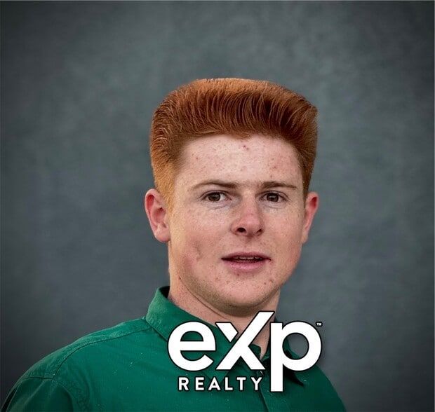 Land Listing Agent Photo
