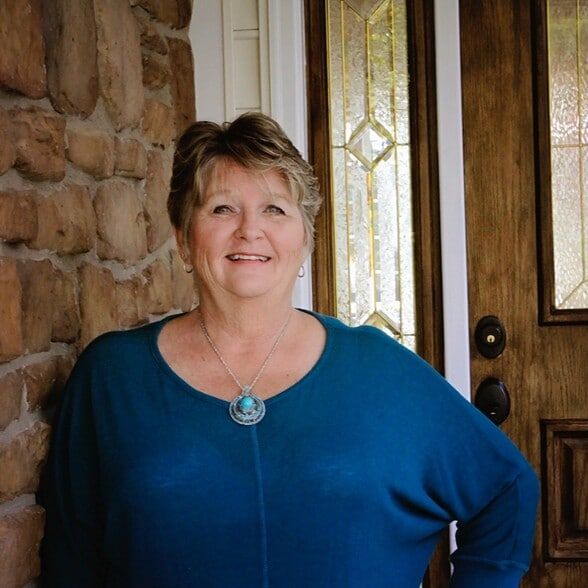 Land Listing Agent Photo