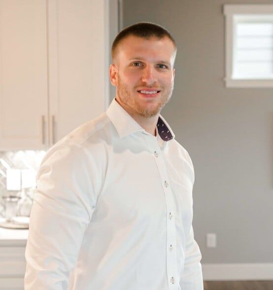 Land Listing Agent Photo