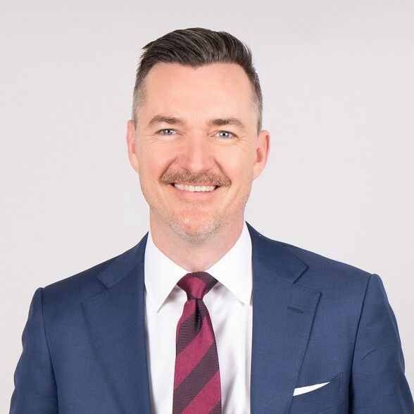 Land Listing Agent Photo