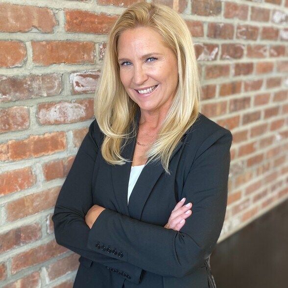Land Listing Agent Photo