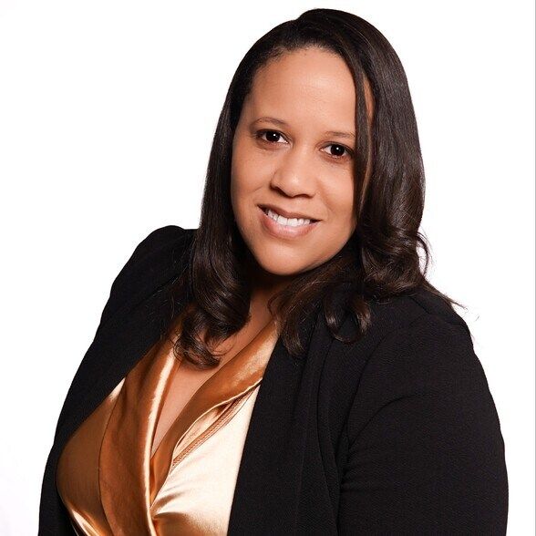 Land Listing Agent Photo