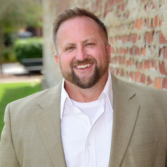 Land Listing Agent Photo