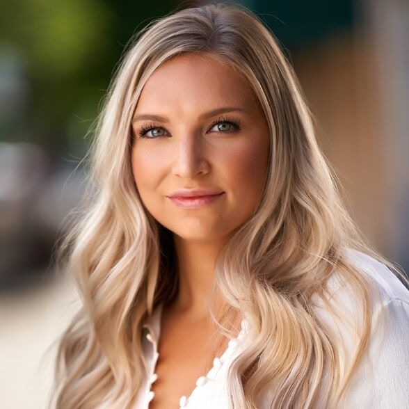 Land Listing Agent Photo