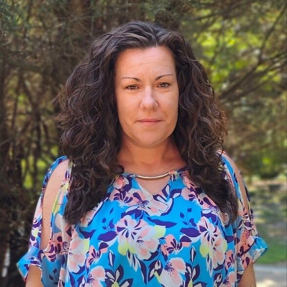 Land Listing Agent Photo
