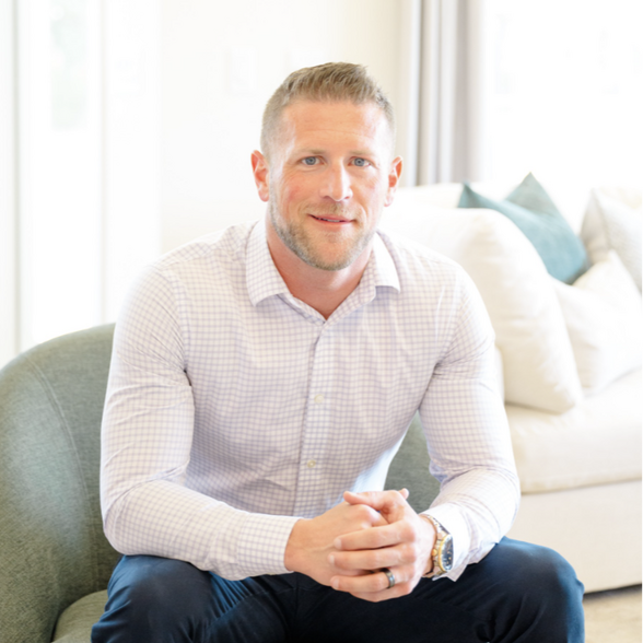 Land Listing Agent Photo