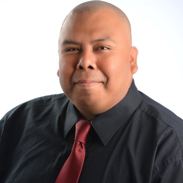 Land Listing Agent Photo