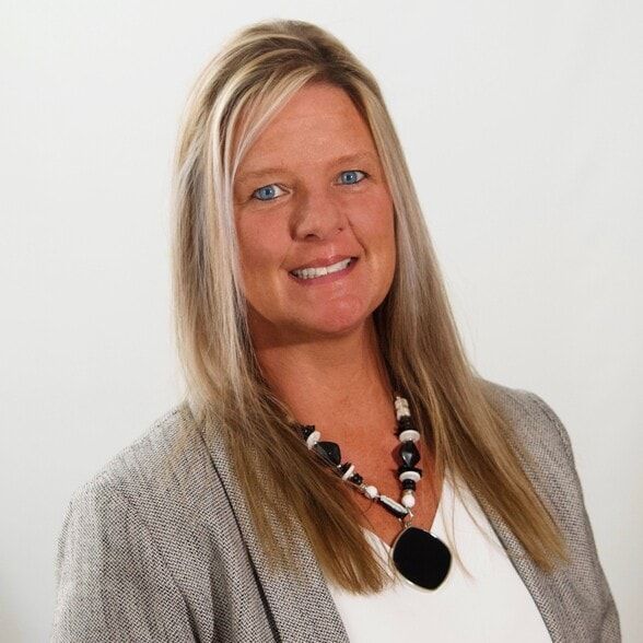 Land Listing Agent Photo