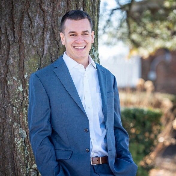 Land Listing Agent Photo