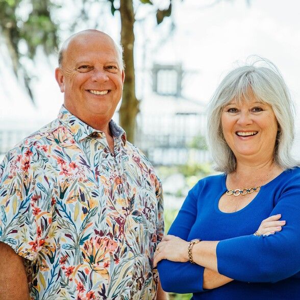 Land Listing Agent Photo