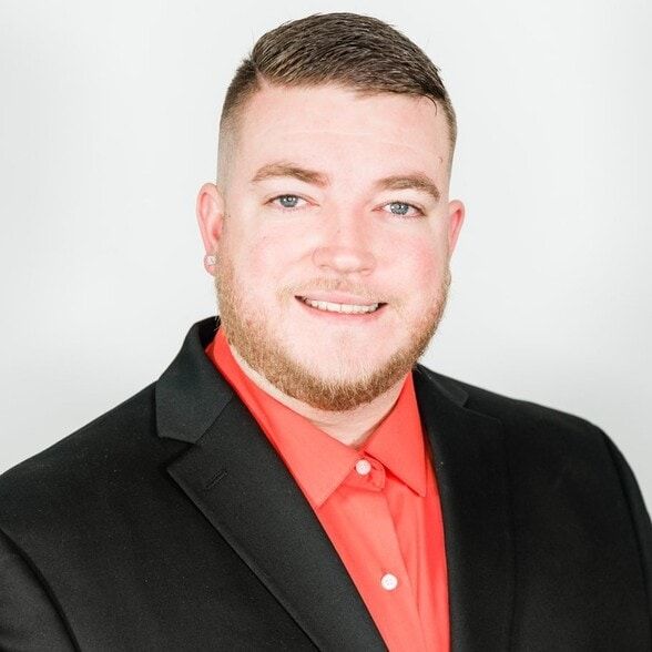 Land Listing Agent Photo