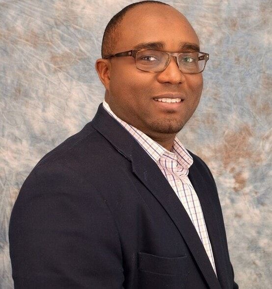 Land Listing Agent Photo