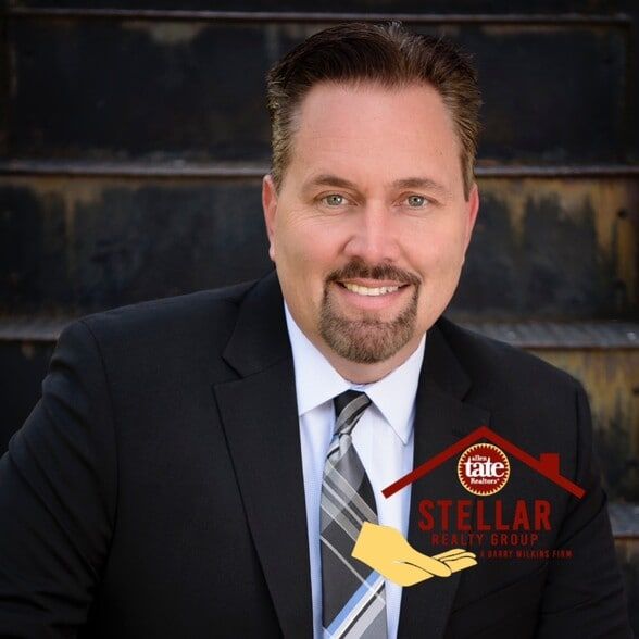 Land Listing Agent Photo