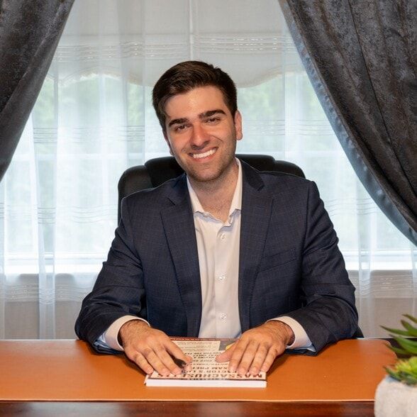 Land Listing Agent Photo
