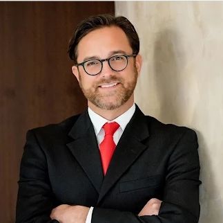 Land Listing Agent Photo