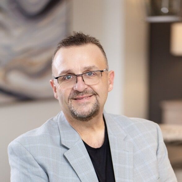 Land Listing Agent Photo