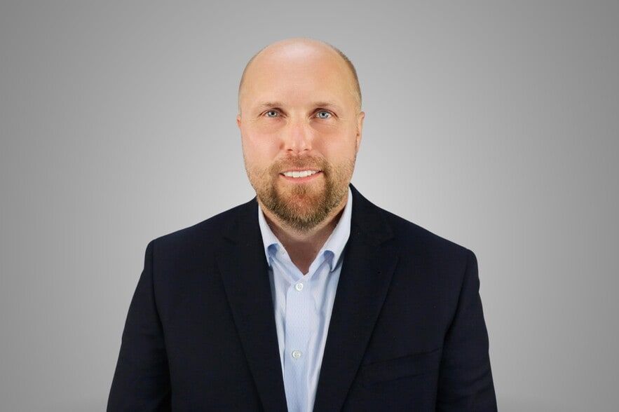 Land Listing Agent Photo