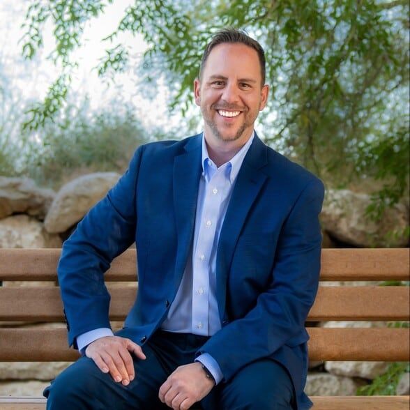 Land Listing Agent Photo