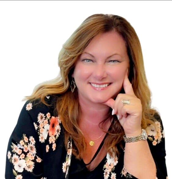 Land Listing Agent Photo