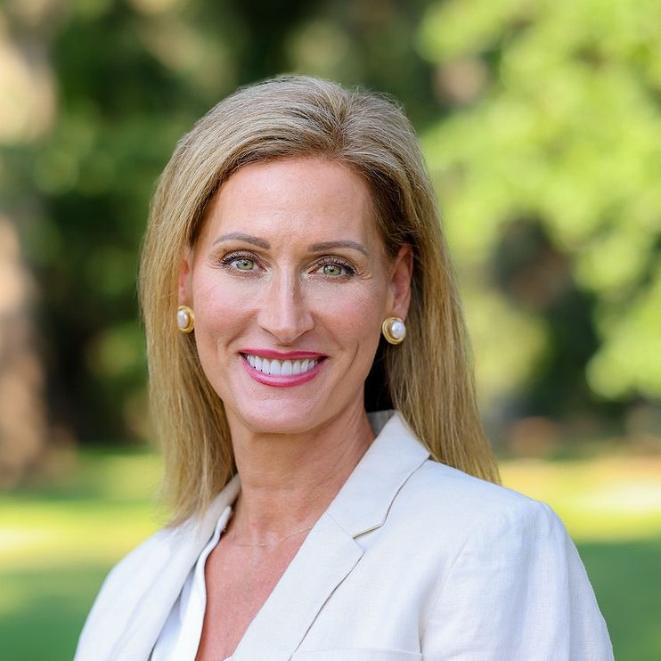 Land Listing Agent Photo