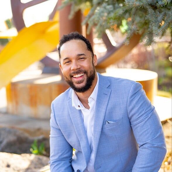 Land Listing Agent Photo