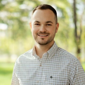 Land Listing Agent Photo