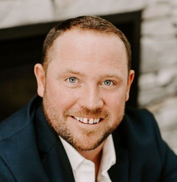 Land Listing Agent Photo