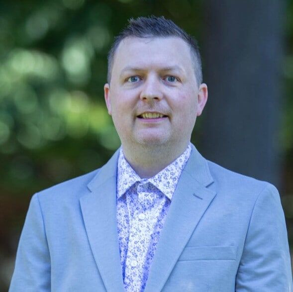 Land Listing Agent Photo