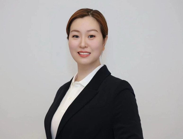 Land Listing Agent Photo