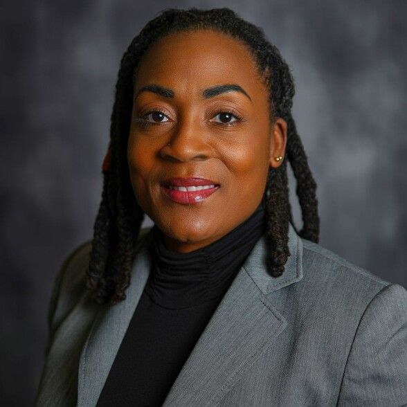 Land Listing Agent Photo