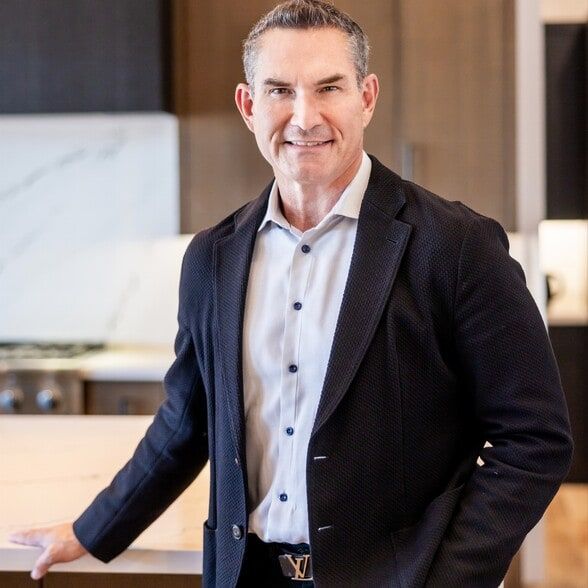 Land Listing Agent Photo