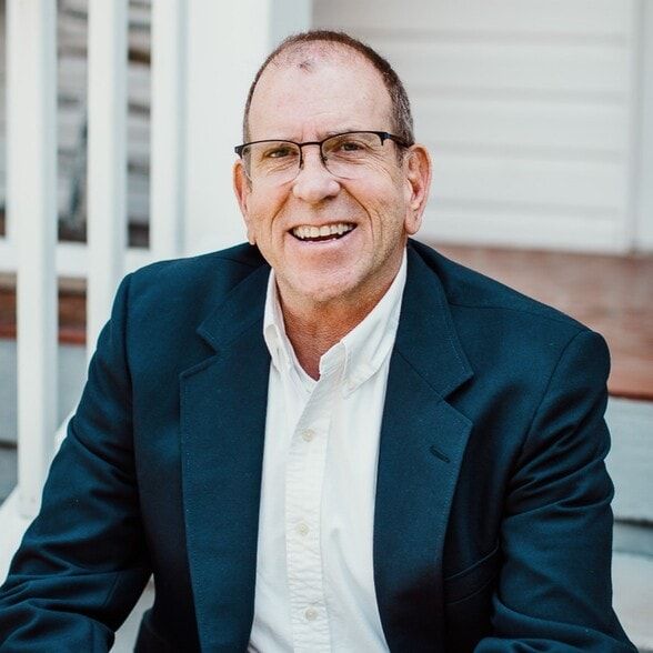 Land Listing Agent Photo