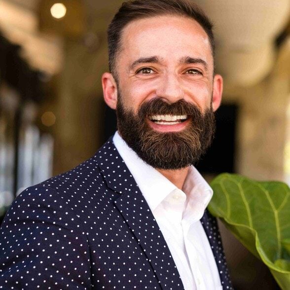 Land Listing Agent Photo