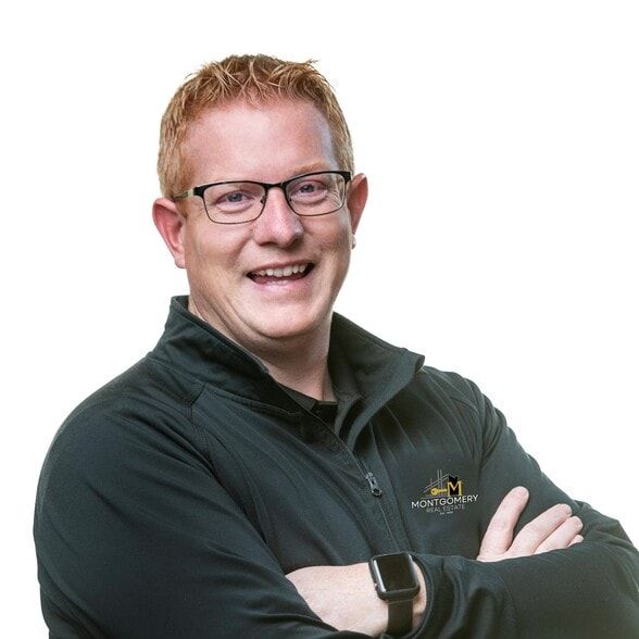 Land Listing Agent Photo