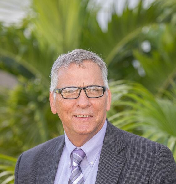 Land Listing Agent Photo
