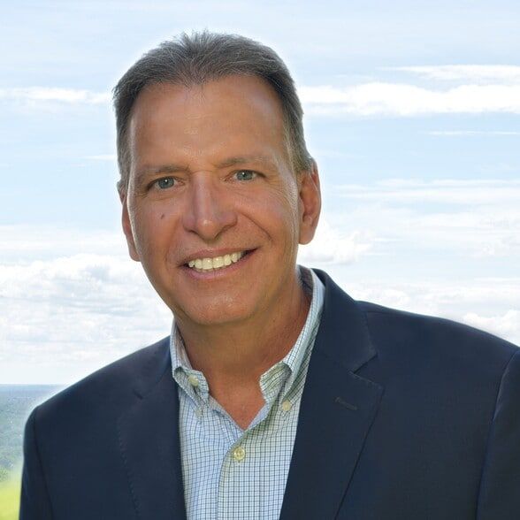Land Listing Agent Photo