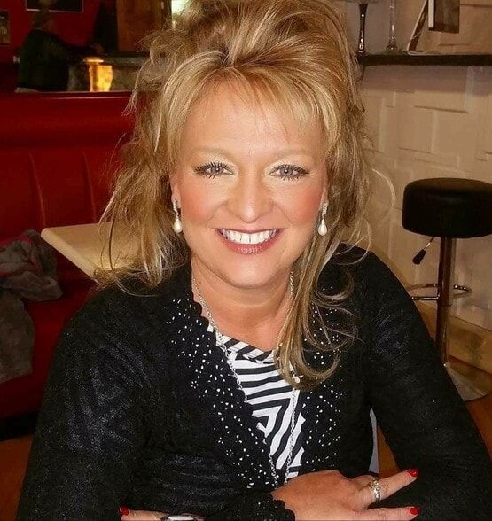 Land Listing Agent Photo
