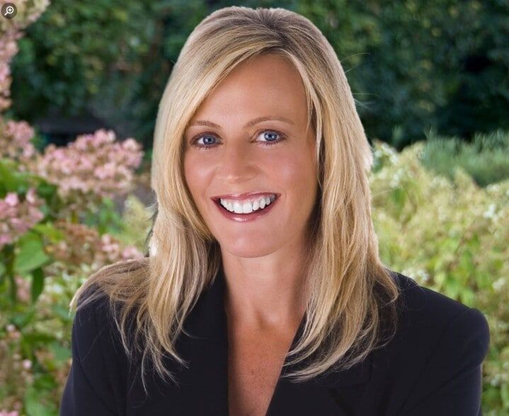 Land Listing Agent Photo