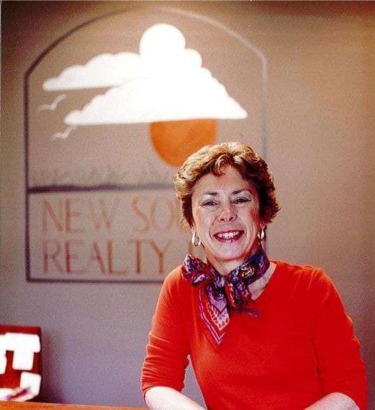 Land Listing Agent Photo