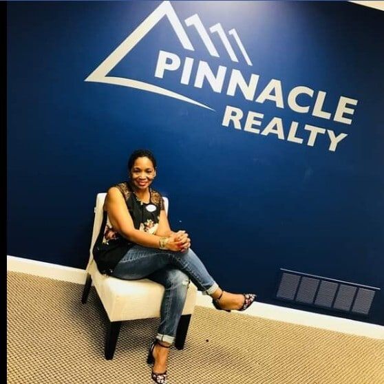 Land Listing Agent Photo