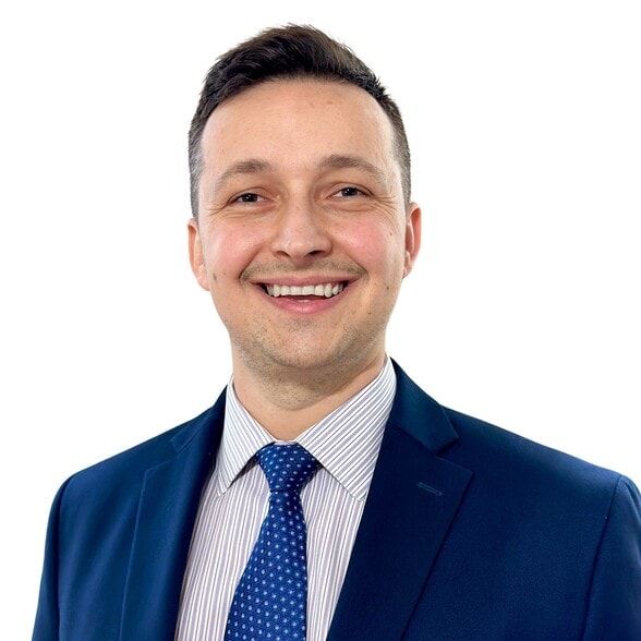Land Listing Agent Photo